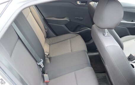 Hyundai Solaris II рестайлинг, 2018 год, 880 000 рублей, 12 фотография