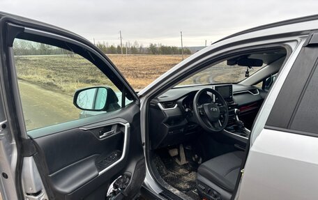 Toyota RAV4, 2021 год, 3 400 000 рублей, 5 фотография