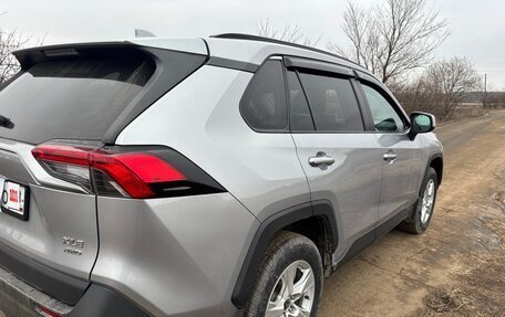Toyota RAV4, 2021 год, 3 400 000 рублей, 3 фотография