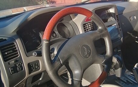 Mitsubishi Pajero III рестайлинг, 2006 год, 1 000 000 рублей, 6 фотография