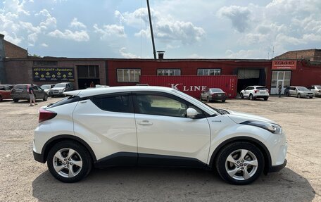 Toyota C-HR I рестайлинг, 2019 год, 1 900 000 рублей, 3 фотография