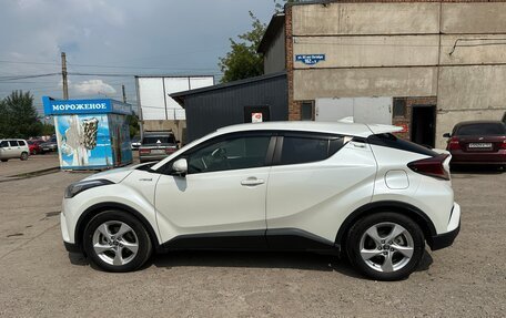 Toyota C-HR I рестайлинг, 2019 год, 1 900 000 рублей, 4 фотография