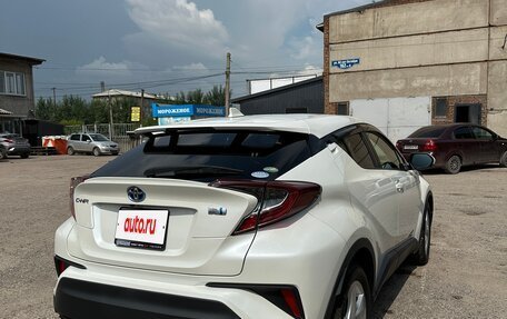 Toyota C-HR I рестайлинг, 2019 год, 1 900 000 рублей, 5 фотография