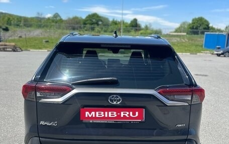 Toyota RAV4, 2019 год, 2 950 000 рублей, 2 фотография