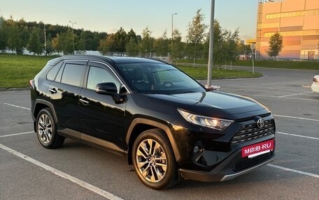 Toyota RAV4, 2019 год, 3 500 000 рублей, 8 фотография