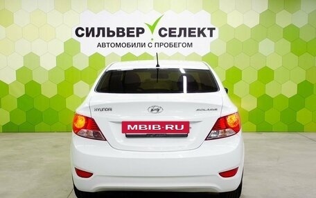 Hyundai Solaris II рестайлинг, 2011 год, 750 000 рублей, 4 фотография