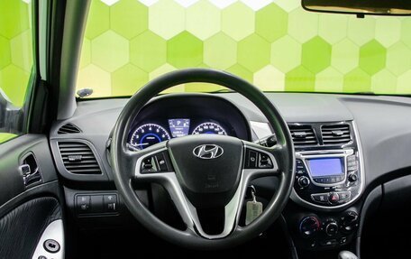 Hyundai Solaris II рестайлинг, 2011 год, 750 000 рублей, 13 фотография