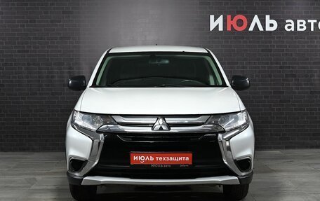 Mitsubishi Outlander III рестайлинг 3, 2015 год, 1 615 000 рублей, 2 фотография