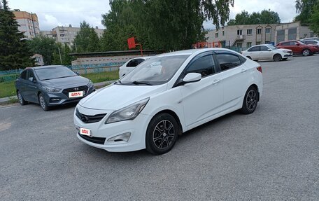 Hyundai Solaris II рестайлинг, 2014 год, 625 000 рублей, 2 фотография