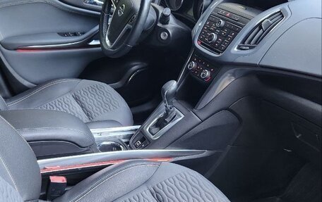 Opel Zafira C рестайлинг, 2013 год, 1 350 000 рублей, 6 фотография