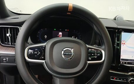 Volvo XC60 II, 2022 год, 4 240 010 рублей, 9 фотография
