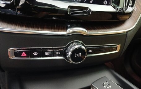 Volvo XC60 II, 2022 год, 4 240 010 рублей, 10 фотография