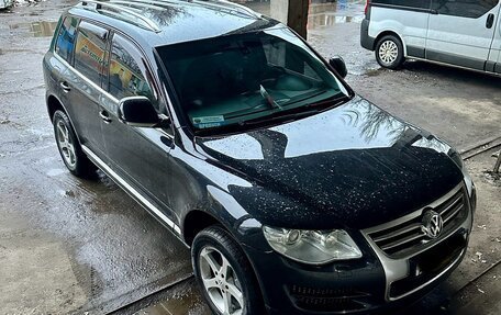 Volkswagen Touareg III, 2009 год, 1 350 000 рублей, 1 фотография