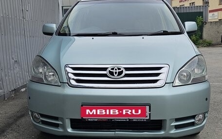 Toyota Ipsum II, 2001 год, 865 500 рублей, 1 фотография