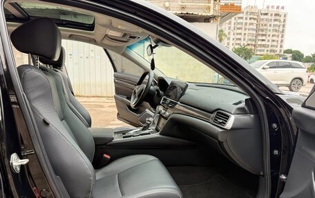 Honda Accord IX рестайлинг, 2022 год, 1 820 000 рублей, 9 фотография