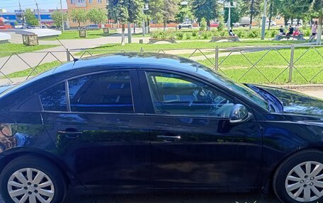 Chevrolet Cruze II, 2014 год, 800 000 рублей, 2 фотография