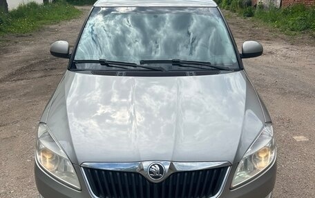 Skoda Fabia II, 2011 год, 459 000 рублей, 2 фотография