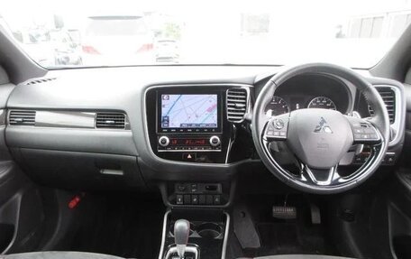Mitsubishi Outlander III рестайлинг 3, 2020 год, 2 200 073 рублей, 2 фотография