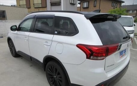 Mitsubishi Outlander III рестайлинг 3, 2020 год, 2 200 073 рублей, 7 фотография