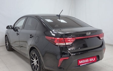 KIA Rio IV, 2017 год, 1 240 000 рублей, 6 фотография