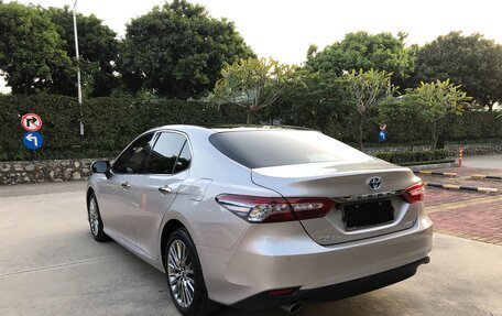 Toyota Camry, 2021 год, 2 280 000 рублей, 5 фотография