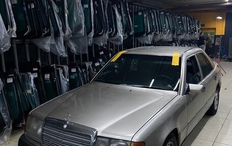 Mercedes-Benz E-Класс, 1992 год, 320 000 рублей, 5 фотография