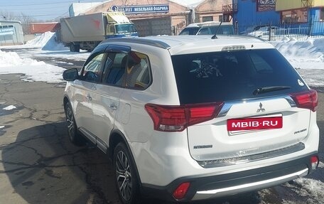 Mitsubishi Outlander III рестайлинг 3, 2015 год, 1 500 000 рублей, 7 фотография