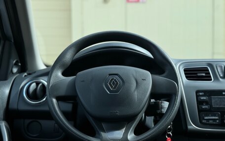 Renault Logan II, 2017 год, 790 000 рублей, 14 фотография
