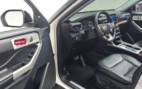 Ford Explorer VI, 2021 год, 2 865 000 рублей, 9 фотография