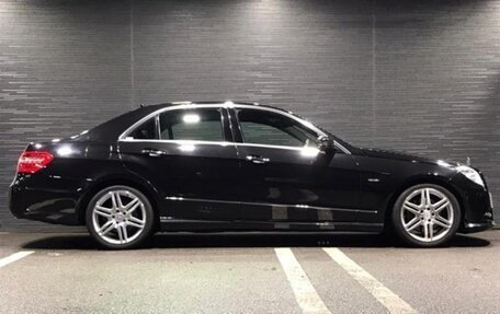 Mercedes-Benz E-Класс, 2011 год, 1 634 000 рублей, 4 фотография
