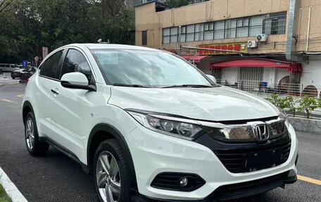 Honda Vezel, 2022 год, 1 710 111 рублей, 3 фотография