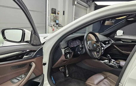 BMW 5 серия, 2022 год, 3 093 000 рублей, 6 фотография
