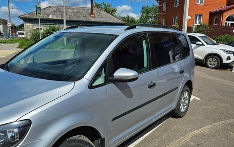 Volkswagen Touran III, 2010 год, 970 000 рублей, 4 фотография