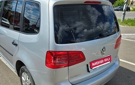 Volkswagen Touran III, 2010 год, 970 000 рублей, 8 фотография