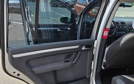 Volkswagen Touran III, 2010 год, 970 000 рублей, 18 фотография