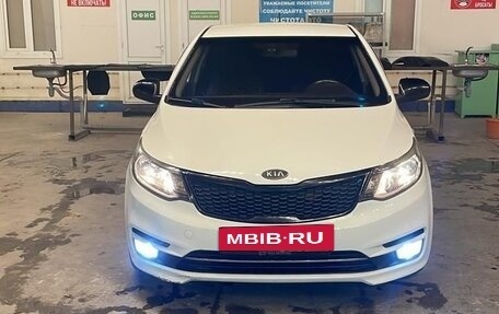 KIA Rio III рестайлинг, 2015 год, 830 000 рублей, 2 фотография