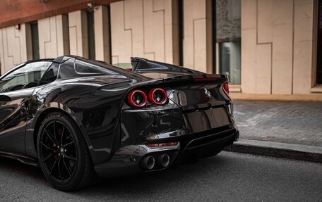 Ferrari 812, 2021 год, 68 500 000 рублей, 19 фотография