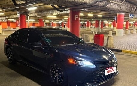 Toyota Camry, 2018 год, 3 000 000 рублей, 3 фотография