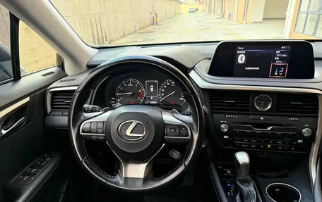 Lexus RX IV рестайлинг, 2021 год, 3 640 000 рублей, 6 фотография
