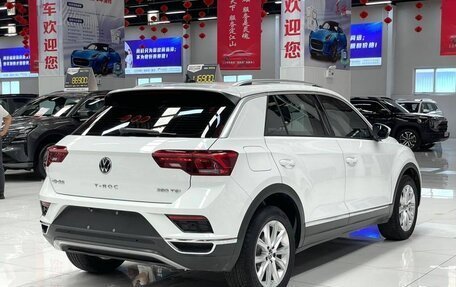 Volkswagen T-Roc I, 2021 год, 1 999 000 рублей, 7 фотография