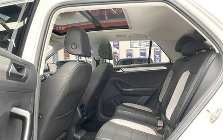 Volkswagen T-Roc I, 2021 год, 1 999 000 рублей, 12 фотография