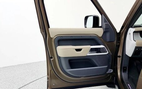 Land Rover Defender II, 2022 год, 7 323 520 рублей, 27 фотография