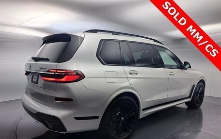 BMW X7, 2022 год, 9 452 948 рублей, 3 фотография