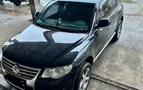 Volkswagen Touareg III, 2009 год, 1 350 000 рублей, 2 фотография