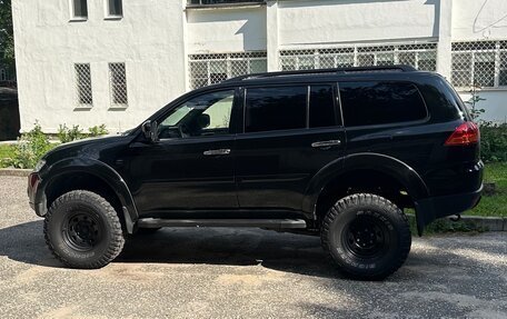 Mitsubishi Pajero Sport II рестайлинг, 2013 год, 2 850 000 рублей, 2 фотография