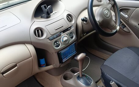 Toyota Platz, 2005 год, 550 000 рублей, 12 фотография