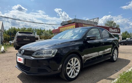 Volkswagen Jetta VI, 2014 год, 900 000 рублей, 3 фотография