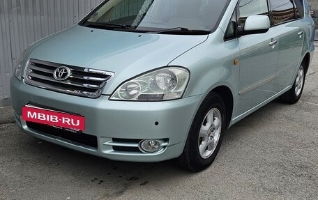 Toyota Ipsum II, 2001 год, 865 500 рублей, 5 фотография