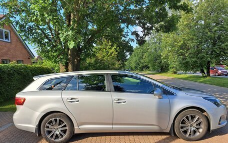 Toyota Avensis III рестайлинг, 2012 год, 1 690 000 рублей, 4 фотография