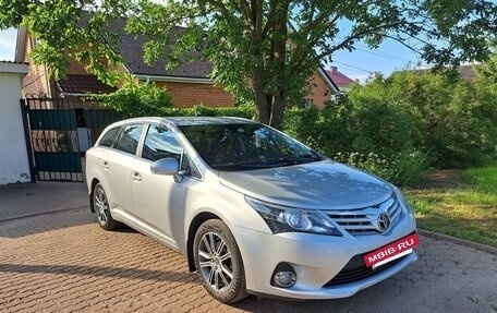 Toyota Avensis III рестайлинг, 2012 год, 1 690 000 рублей, 3 фотография